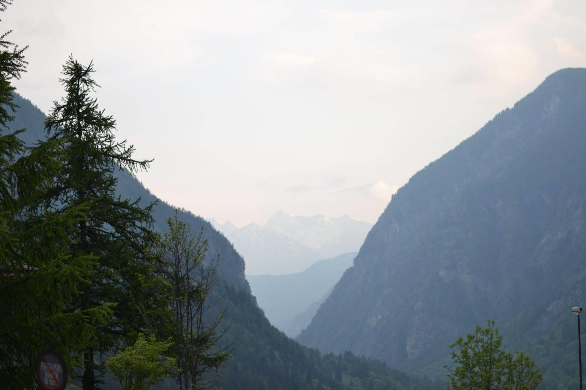 Hotell Millefiori- Alpine Event Lodge Valtournenche Eksteriør billede