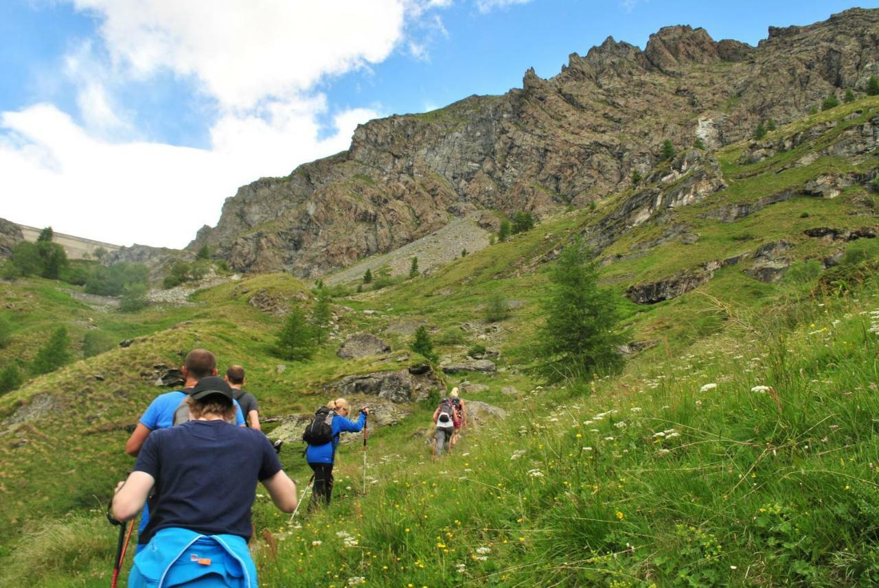 Hotell Millefiori- Alpine Event Lodge Valtournenche Eksteriør billede